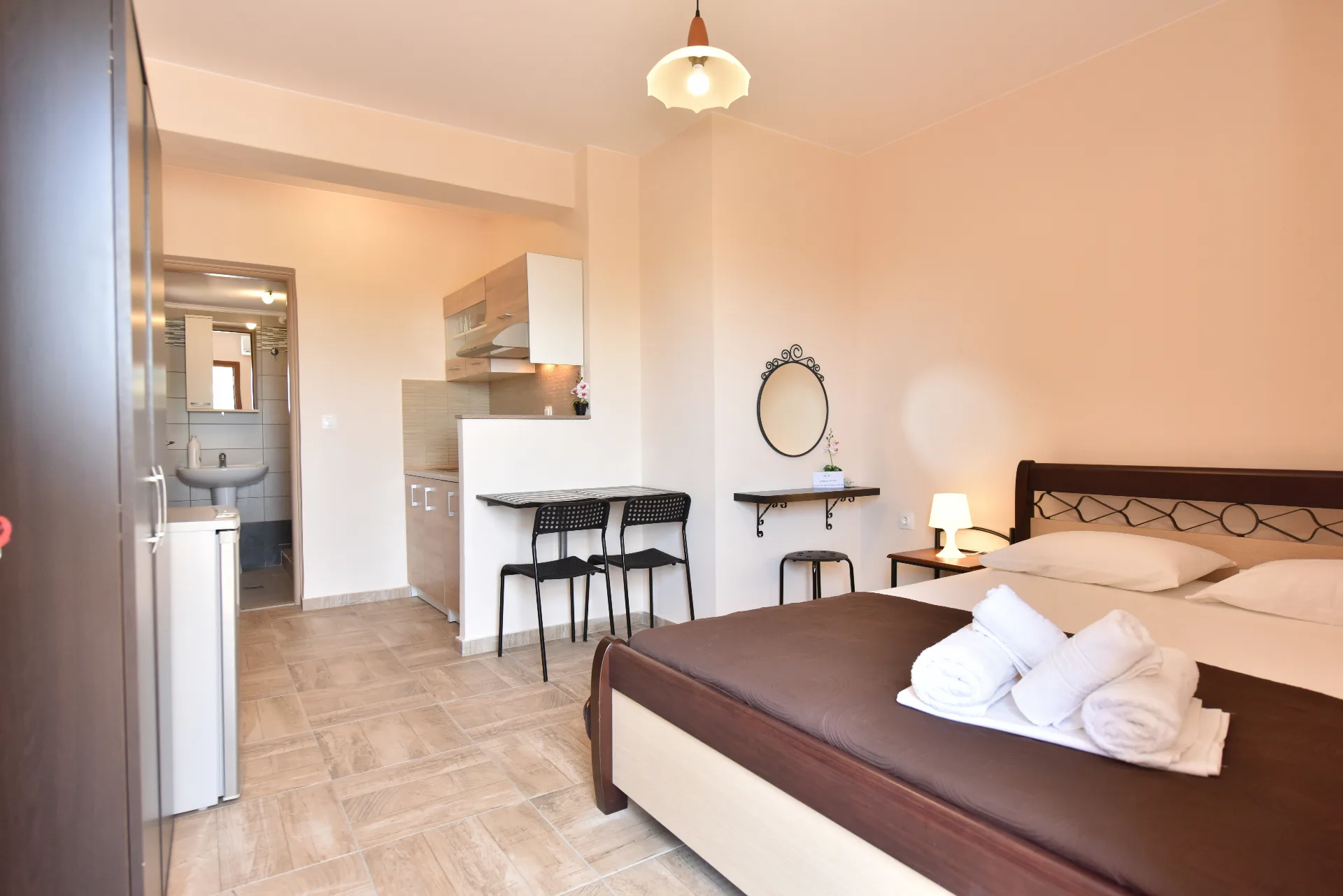 Romantic Stay with Garden & Balcony detail