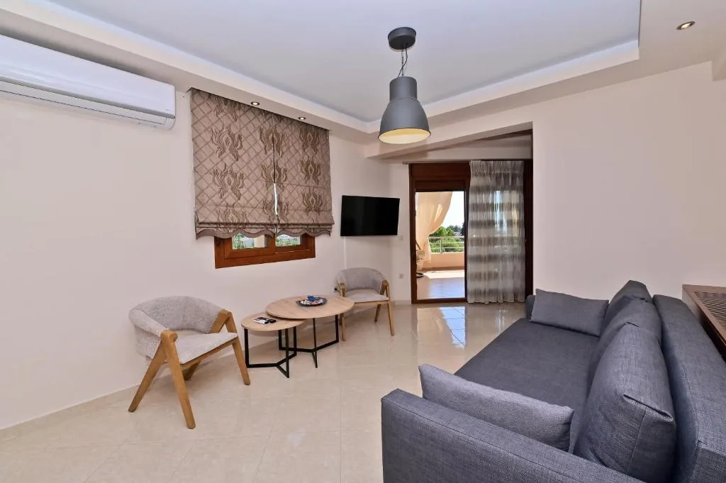 Luxurious Suite with Aegean Sea View detail