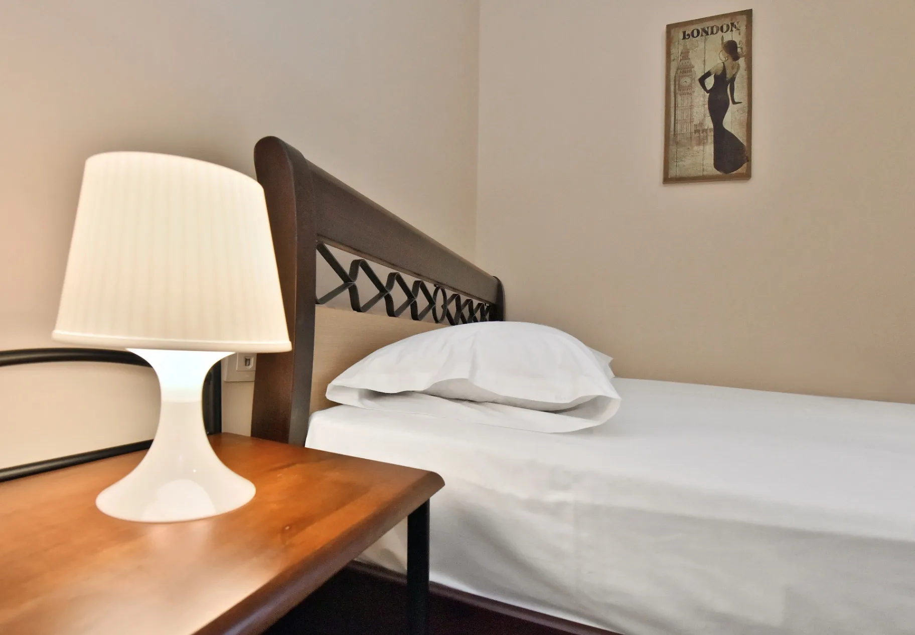 Romantic Stay with Garden & Balcony — view 2